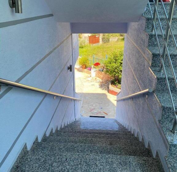 פנסיון Villa Mondi