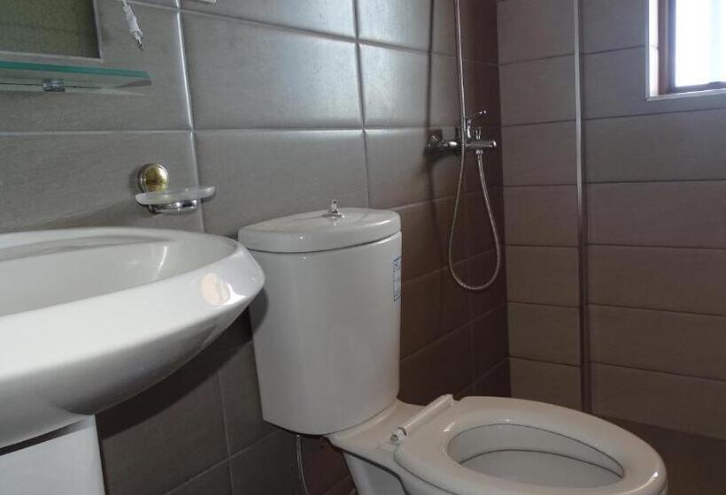 פנסיון Villa Mondi