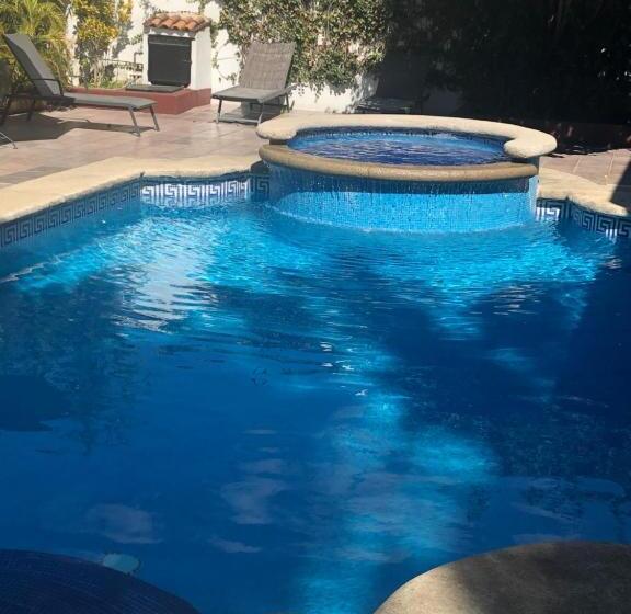 Suites Parador Santo Domingo De G