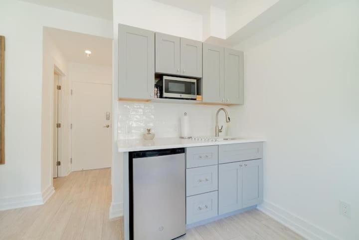 Tropicals Of Palm Beach