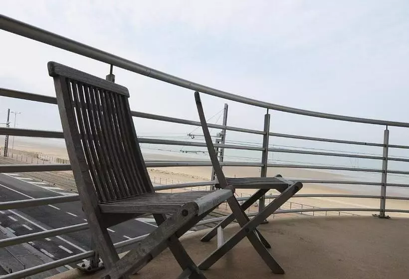 Vayamundo Oostende   Apartments