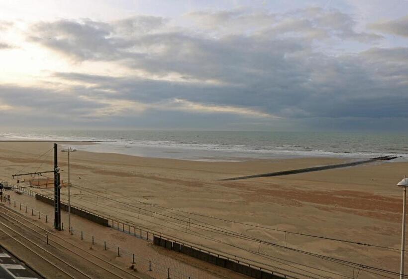 Vayamundo Oostende   Apartments