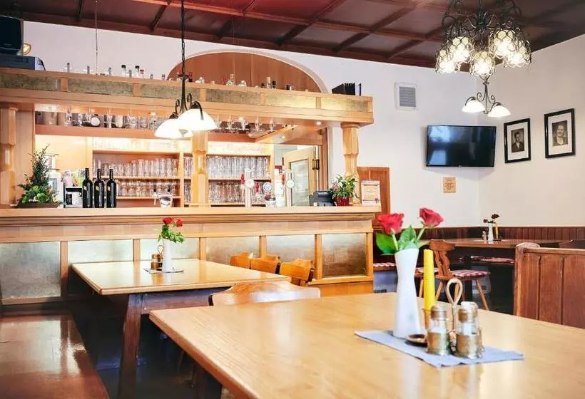 Retkeilymaja Gasthof Mittendorfer