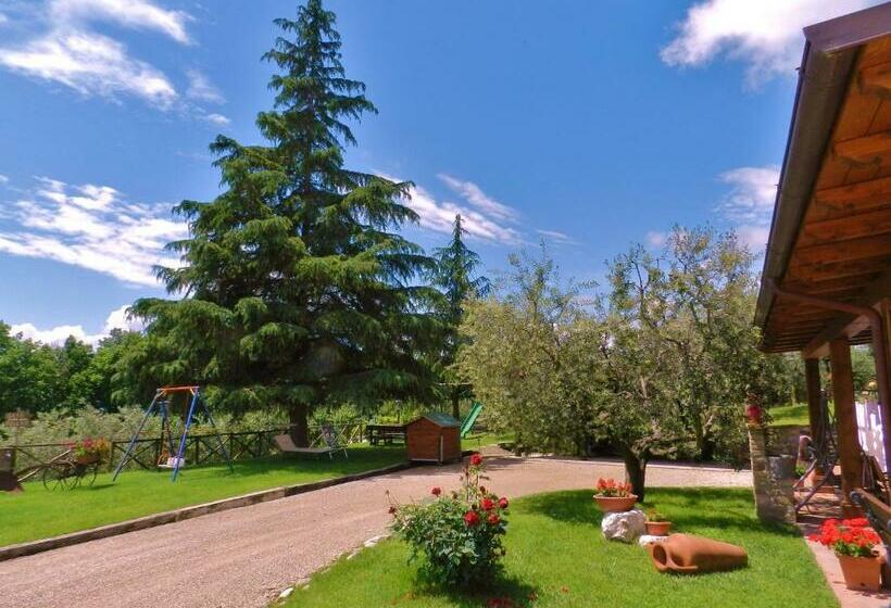 ホテル Agriturismo La Rocca Assisi