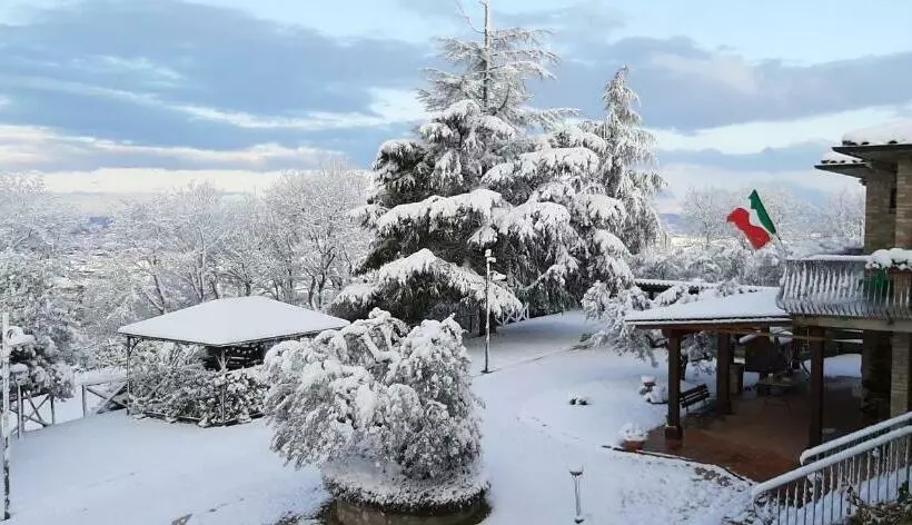 ホテル Agriturismo La Rocca Assisi