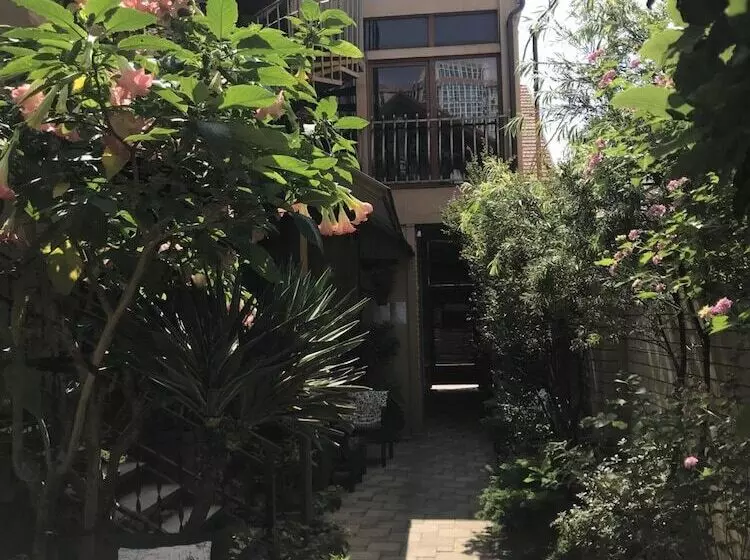 Majatalo Alyans Guest House