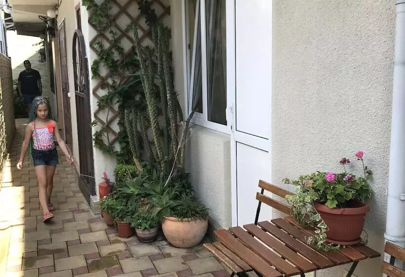 Majatalo Alyans Guest House