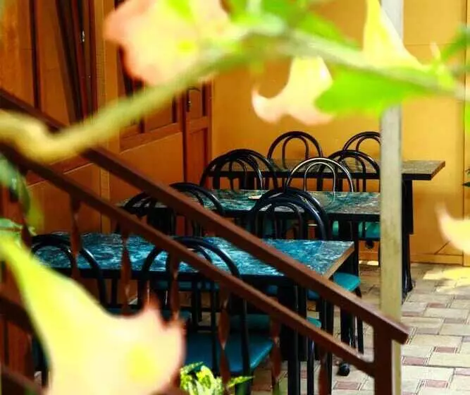 Majatalo Alyans Guest House