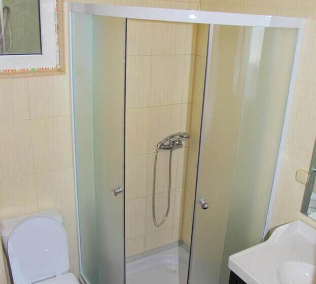 بنسيون Alyans Guest House