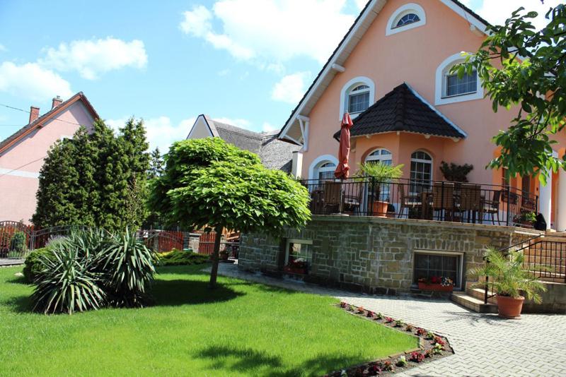 Pensjonat Barackvirág Vendégház