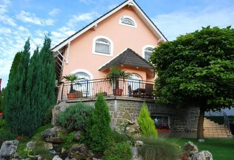 Majatalo Barackvirág Vendégház