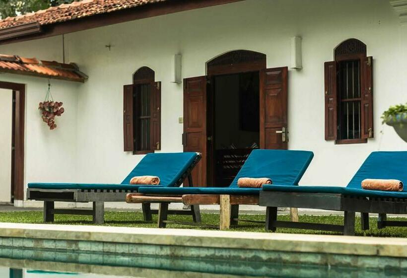 بنسيون Kalahe House