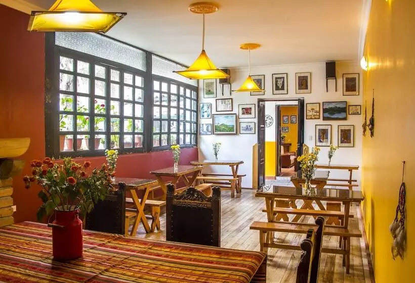 Retkeilymaja Hostal Riviera Sucre