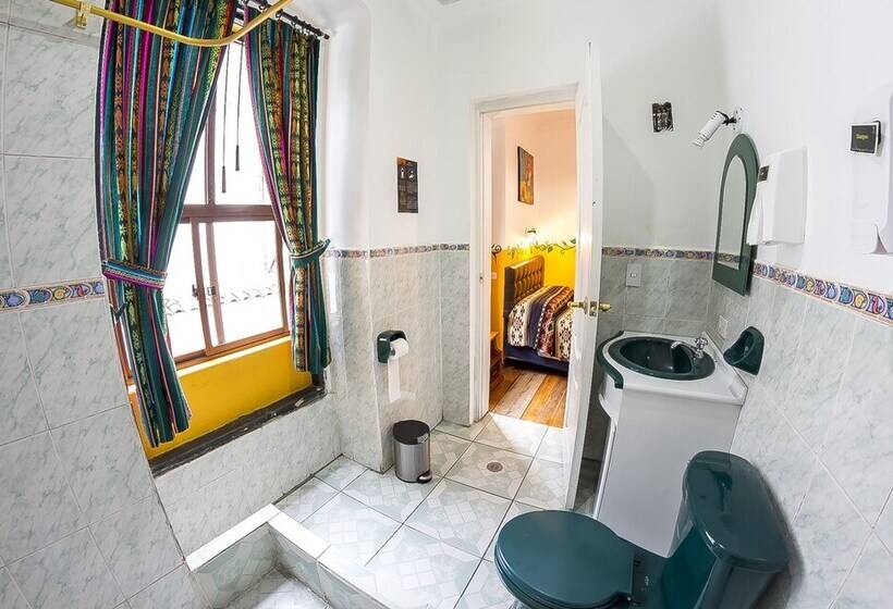 هاستل Hostal Riviera Sucre