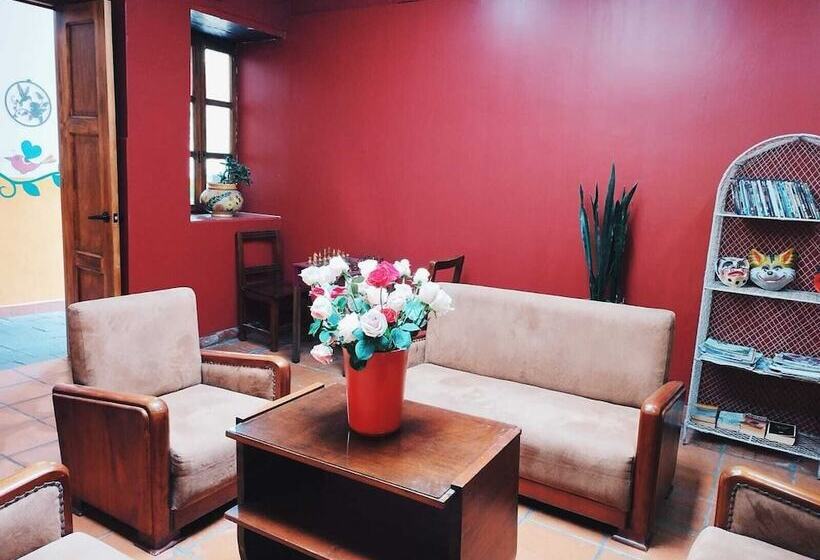 هاستل Hostal Riviera Sucre