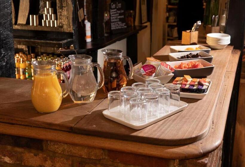 فندق صغير The Cock Inn