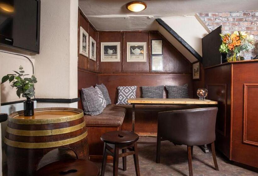 فندق صغير The Cock Inn