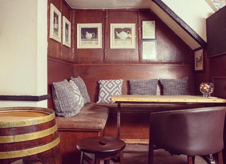 فندق صغير The Cock Inn