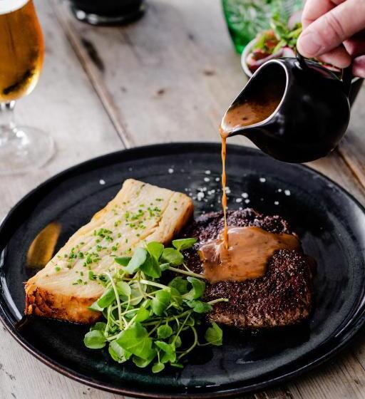 فندق صغير The Golden Lion, Newport, Pembrokeshire