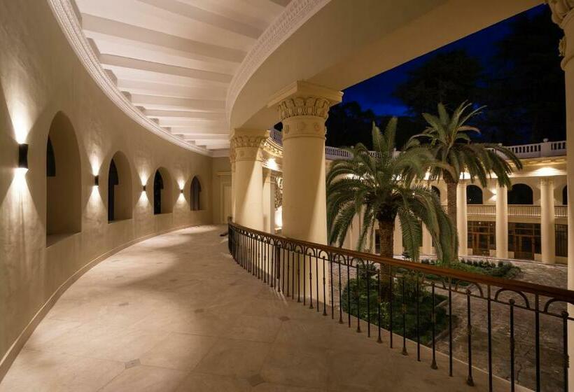 Amra Park Hotel & Spa