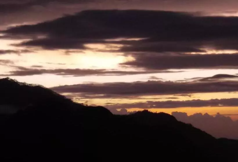 تختخواب و صبحانه Heavens Seven