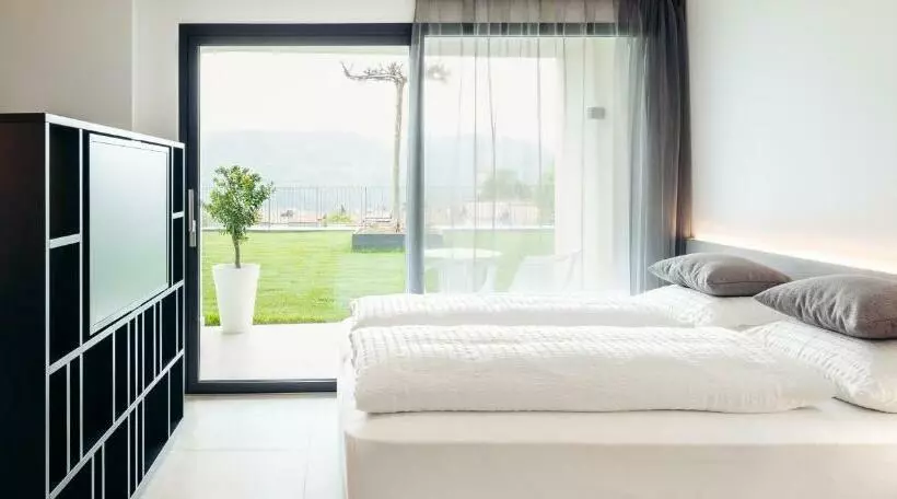 Aamiaismajoitus (B&B) Villa Weingarten