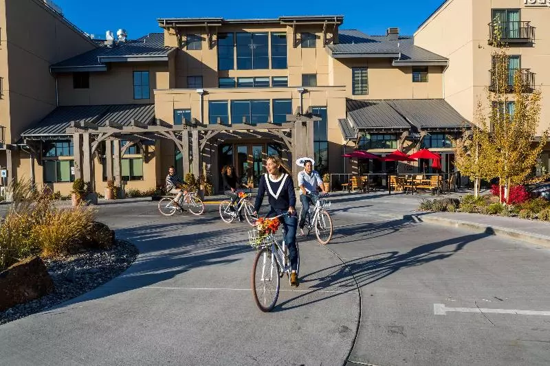 هتل The Lodge At Columbia Point