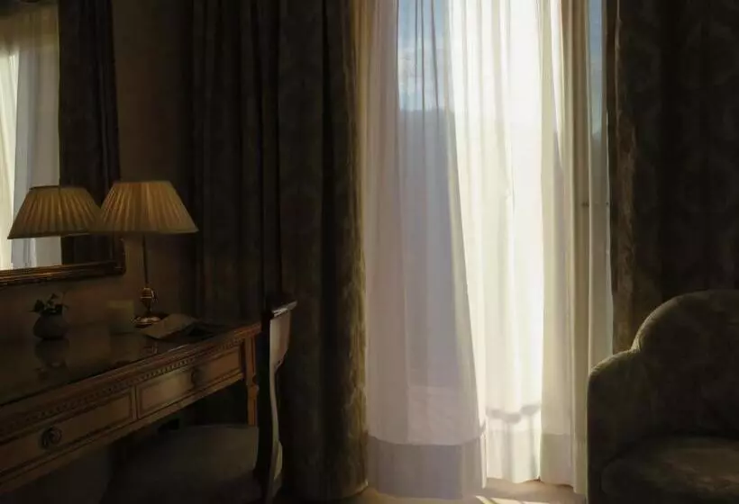 Hotelli Villa Selene