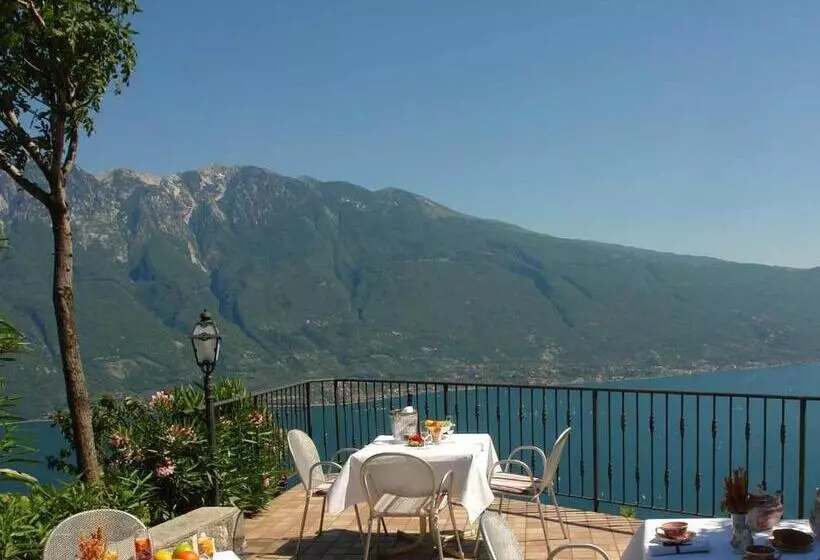 Hotelli Villa Selene