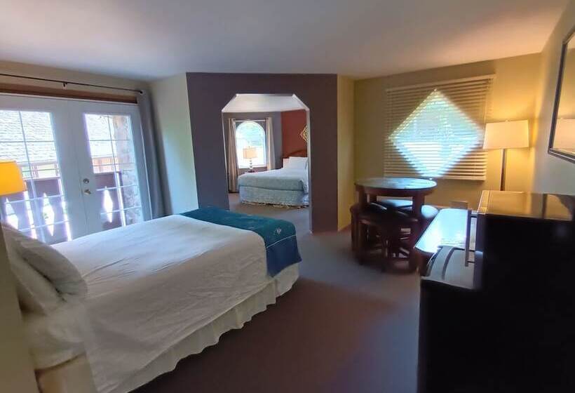 Мотель Packwood Lodge & Cabins