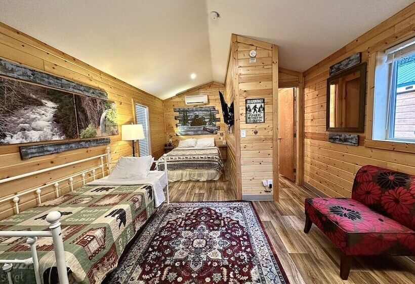 Мотель Packwood Lodge & Cabins