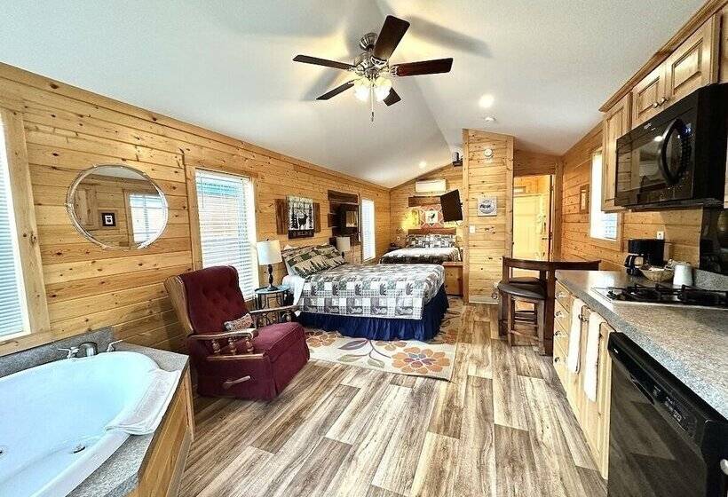 Мотель Packwood Lodge & Cabins