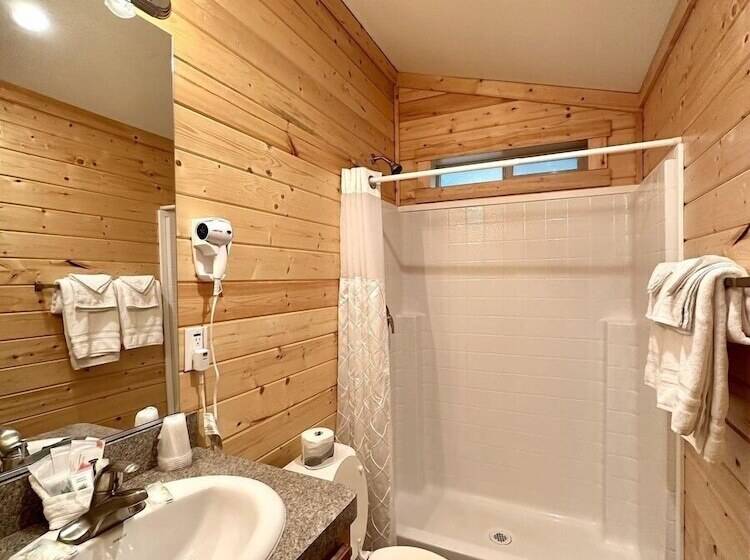 Мотель Packwood Lodge & Cabins