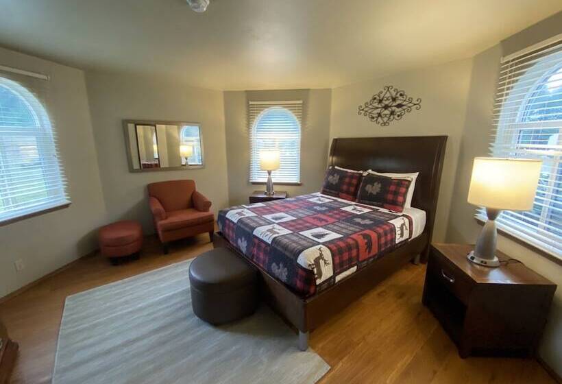 Мотель Packwood Lodge & Cabins