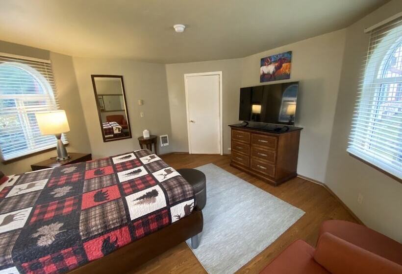 Мотель Packwood Lodge & Cabins