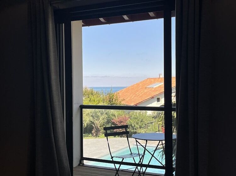 پانسیون Lafitenia Resort