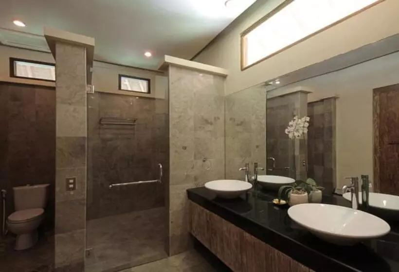 Majatalo Villa Rumah Pantai Bali