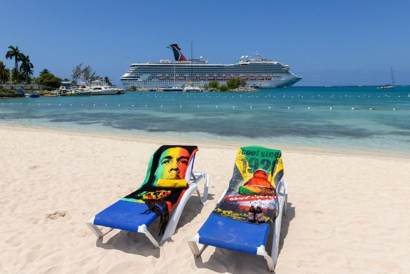 Sandcastles Deluxe Beach Resort