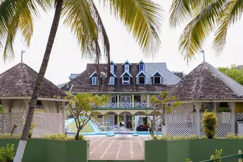 Sandcastles Deluxe Beach Resort