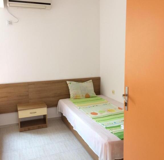 فندق صغير Family Hotel Perla