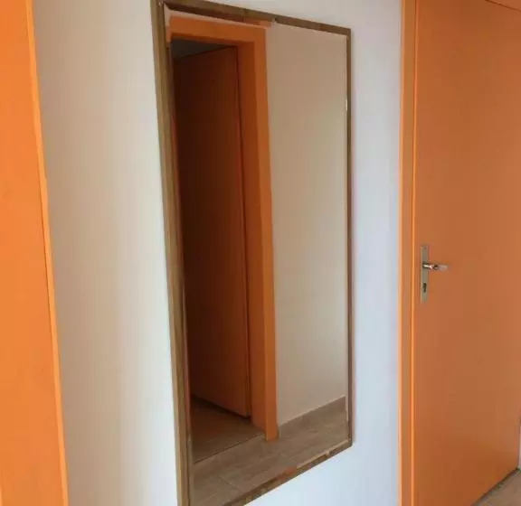 هاستل Family Hotel Perla