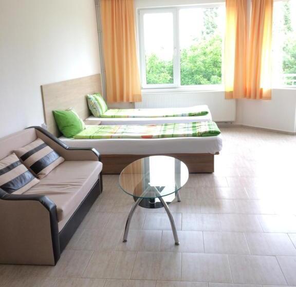 فندق صغير Family Hotel Perla