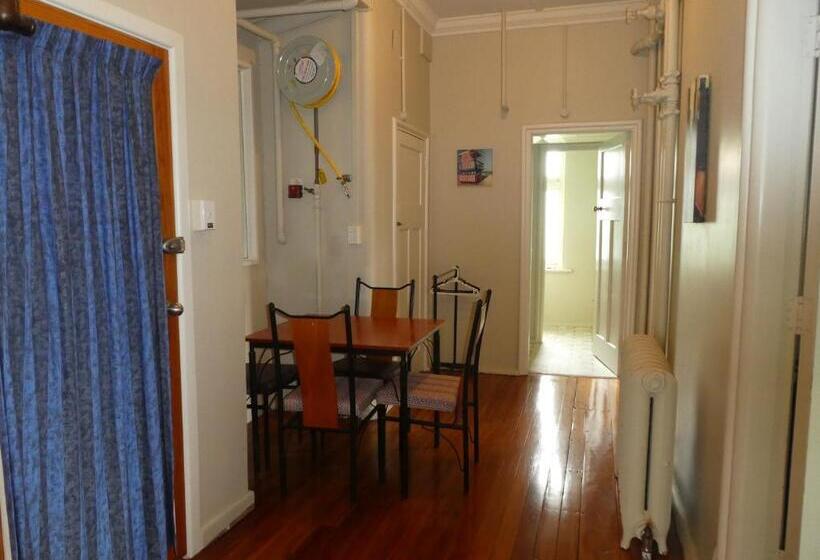 호스텔 Thomas's Catlins Lodge And Camp Ground