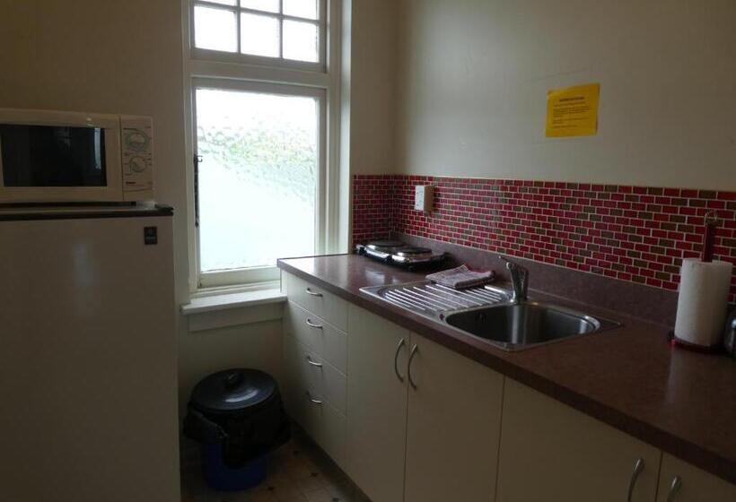 호스텔 Thomas's Catlins Lodge And Camp Ground