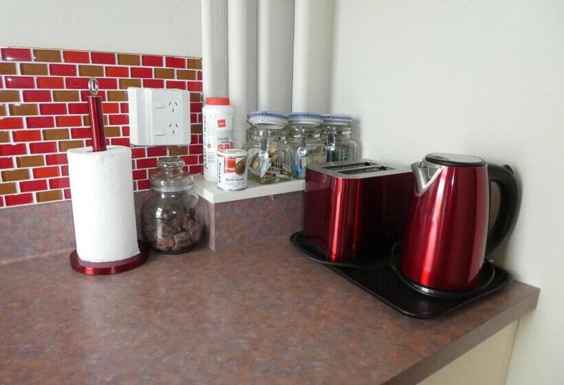 호스텔 Thomas's Catlins Lodge And Camp Ground