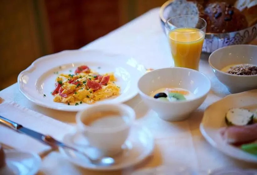 ベッドアンドブレックファースト Garni Schneider