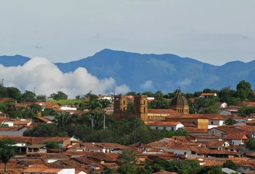 ベッドアンドブレックファースト La Casa De Hercilia Boutique