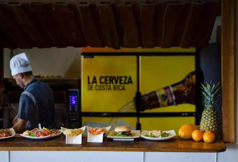 Aamiaismajoitus (B&B) La Dolce Vita   On The Beach   Samara