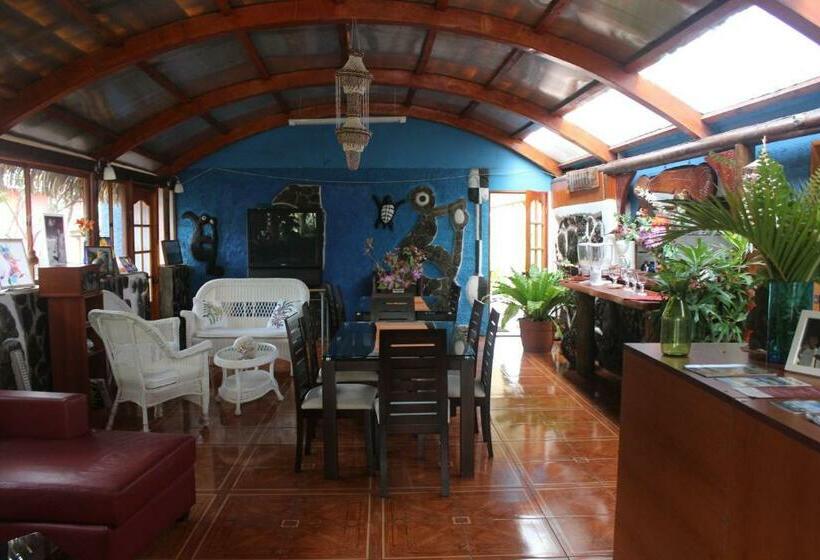 Hare Henua Bed & Breakfast