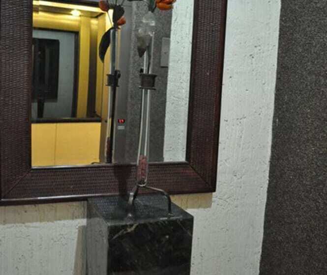 هتل Flamingo Kristal